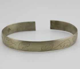 Antique Jewelry Sterling Silver Bracelet Vintage Carving Clasp Bangle 22g